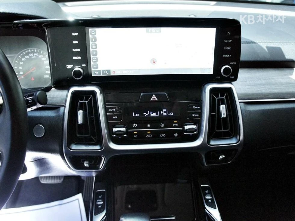Kia Sorento Prestige, снимка 10 - Автомобили и джипове - 56628933