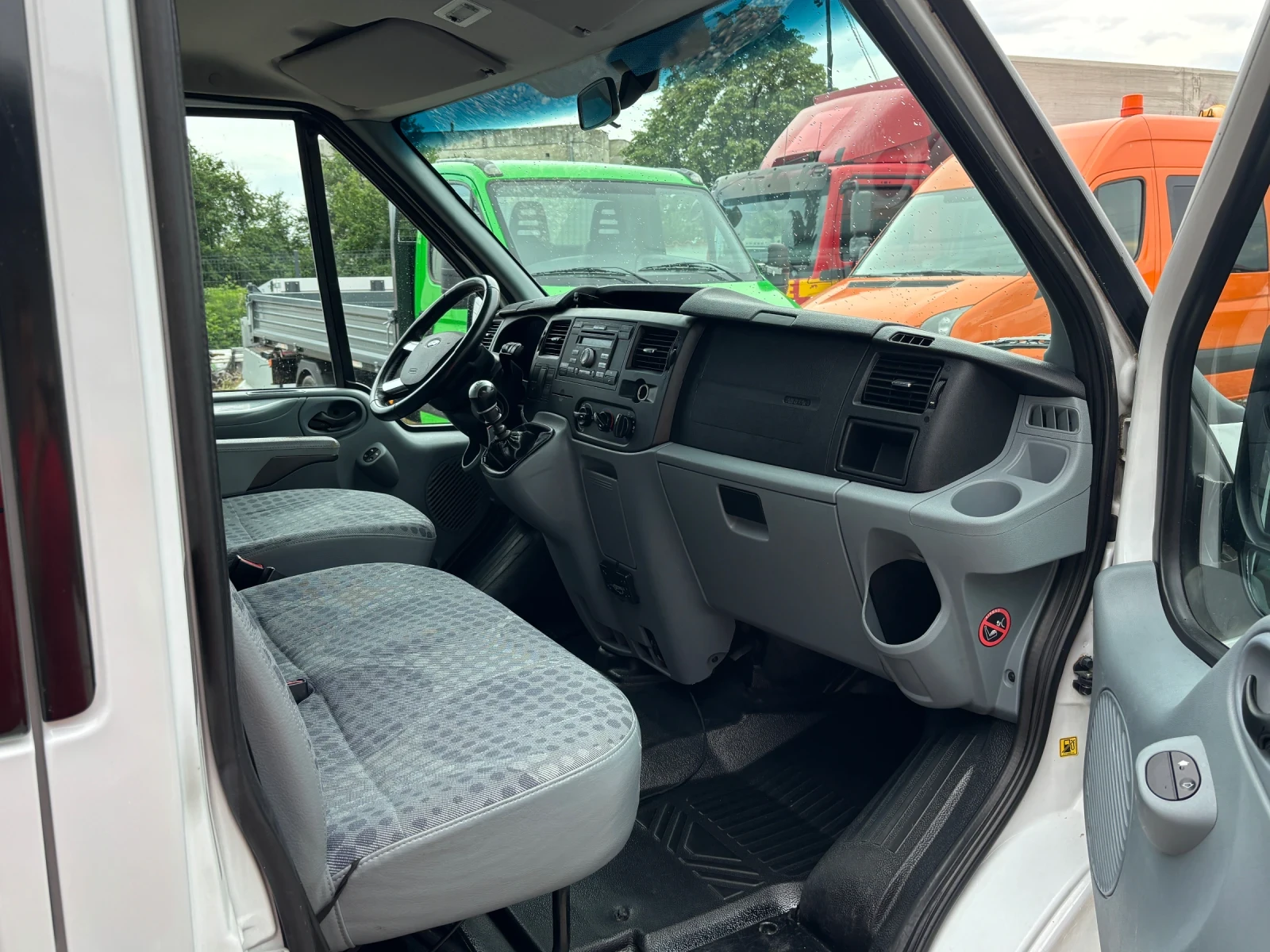 Ford Transit 2.2 6 �������� 9 ����� ����� �������� ����� EURO5 | Mobile.bg � ����������� 6