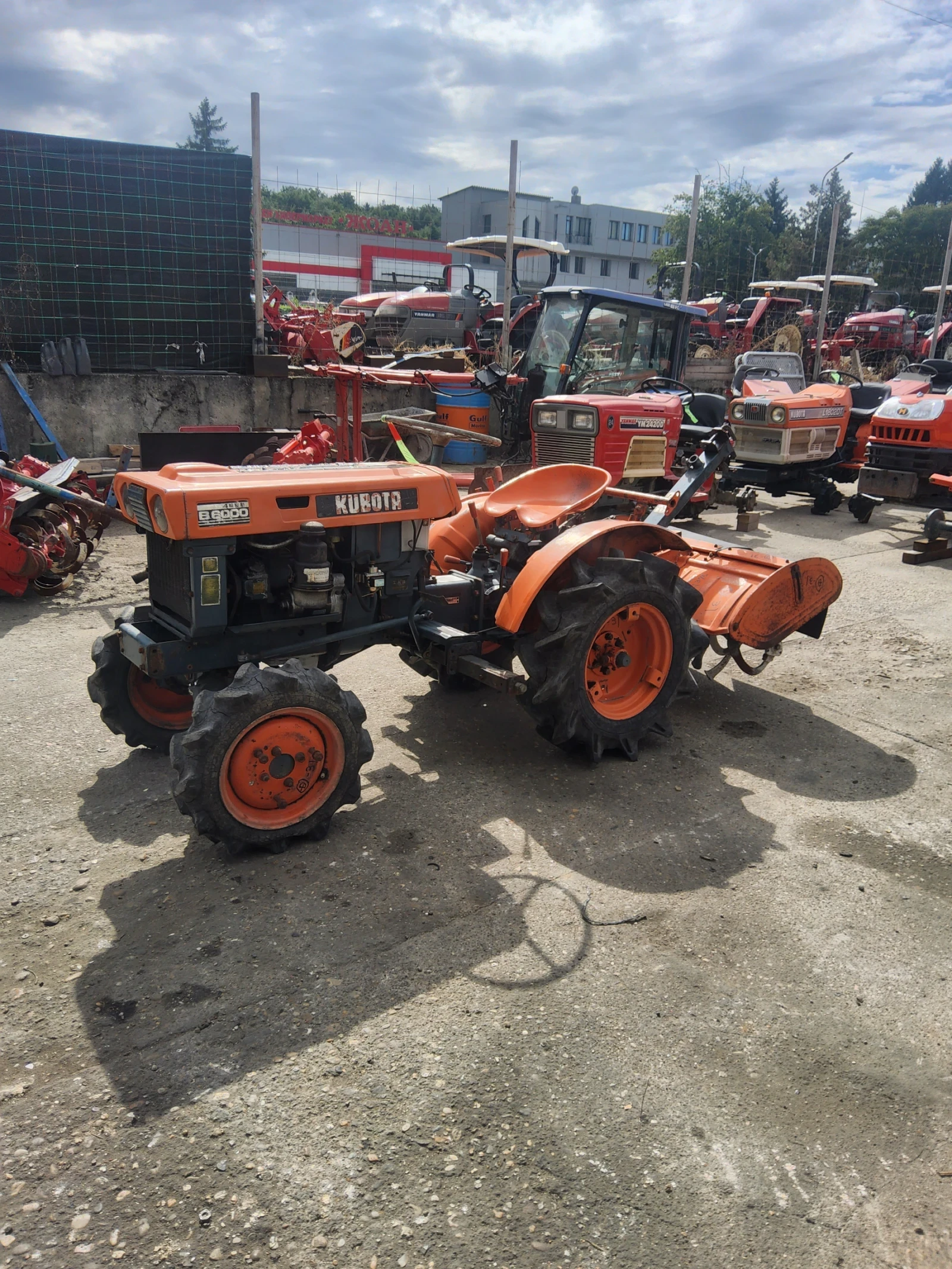 Трактор Kubota 13кс