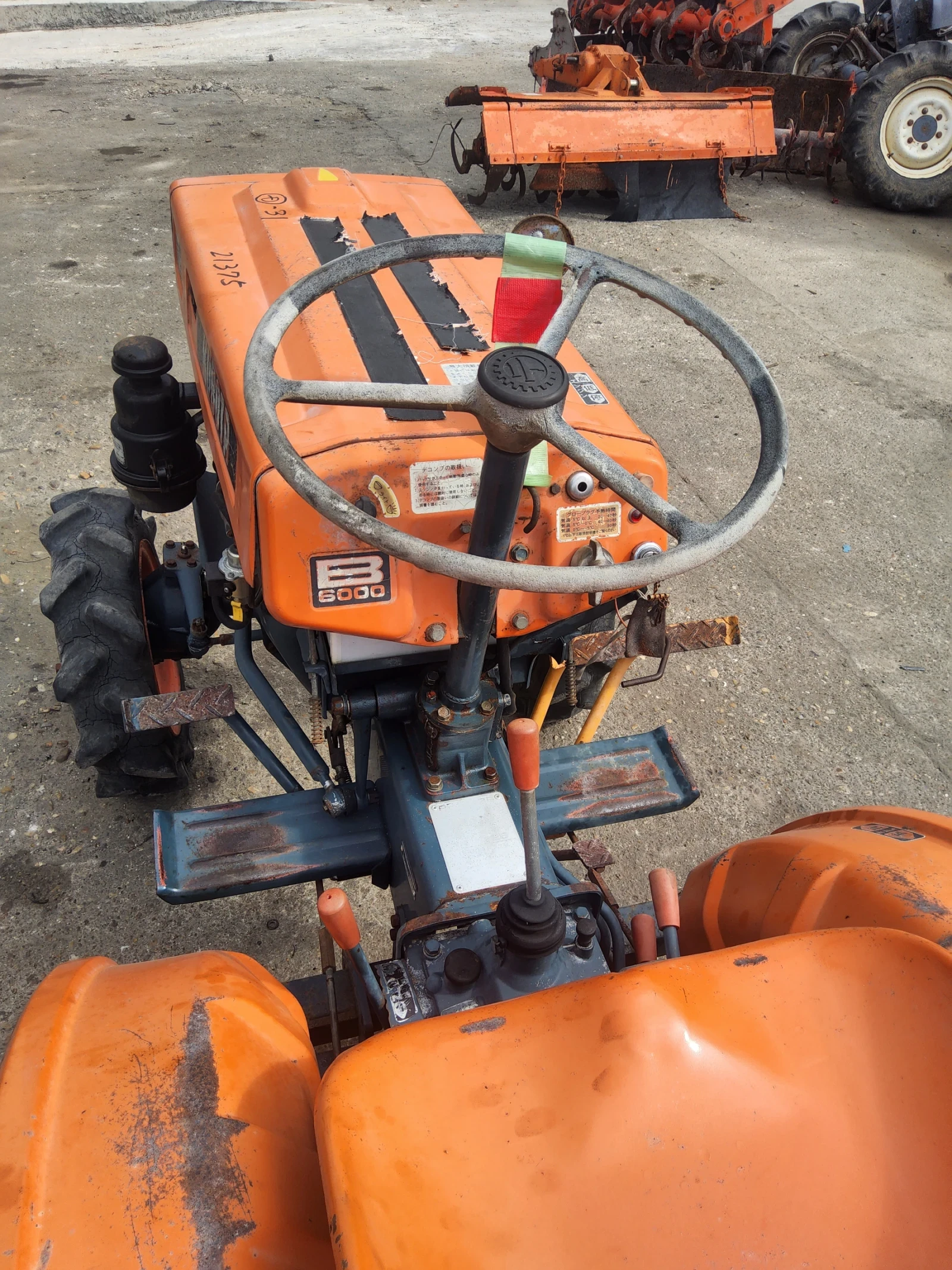 Трактор Kubota 13кс, снимка 5 - Селскостопанска техника - 56258594