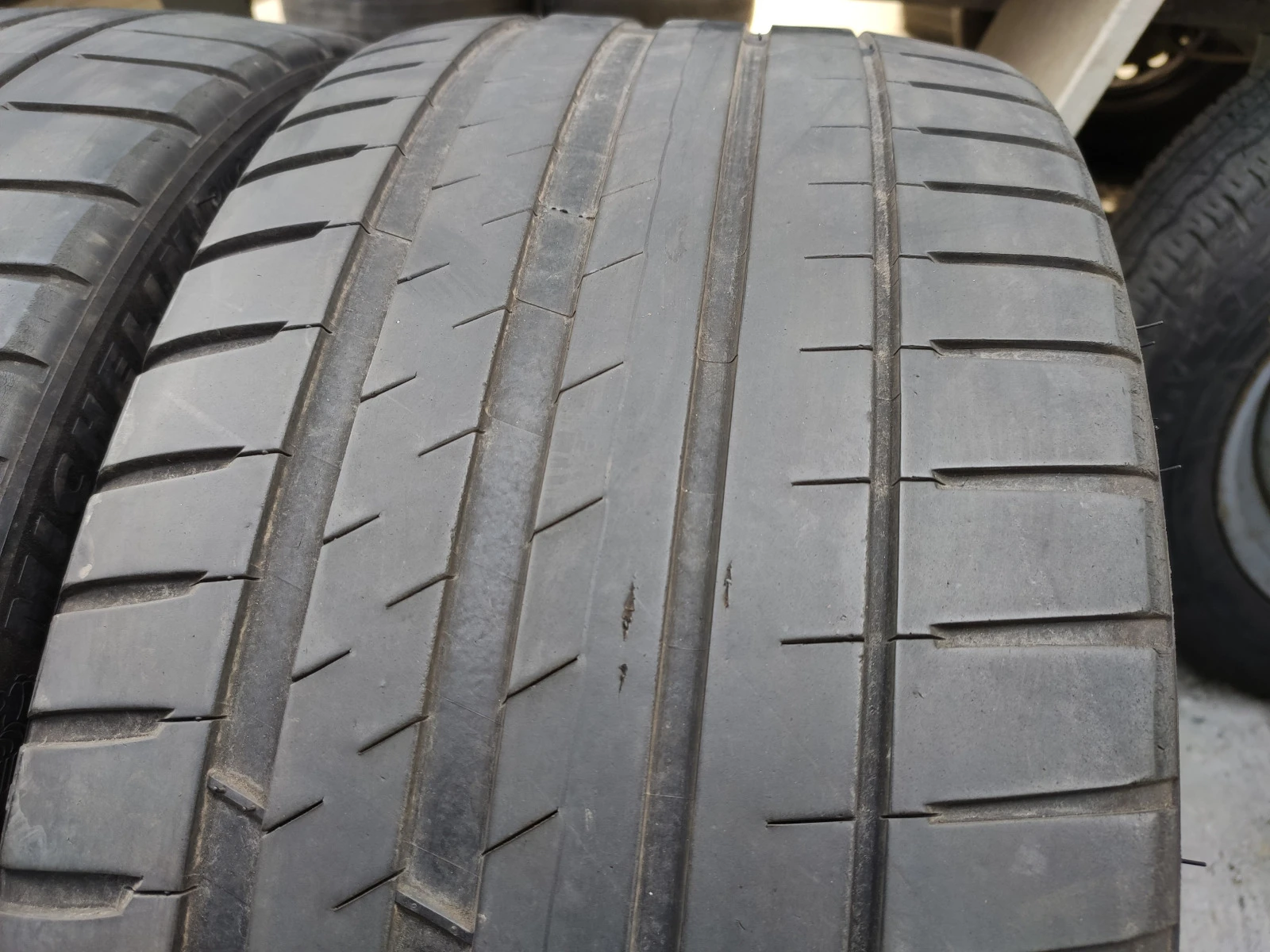  235/35R19 | Mobile.bg   2