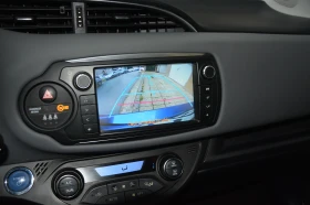 Toyota Yaris 1.5 Hybrid Facelift, снимка 12