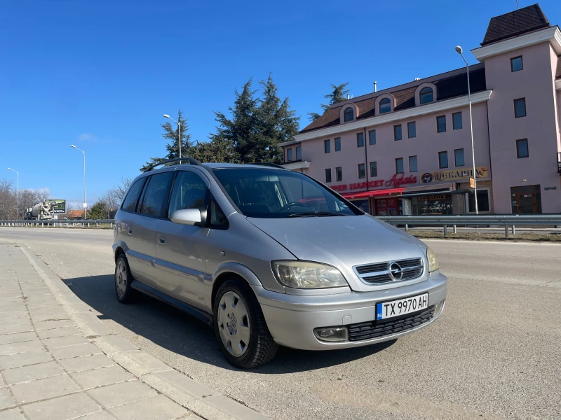 Opel Zafira, снимка 1 - Автомобили и джипове - 46646550