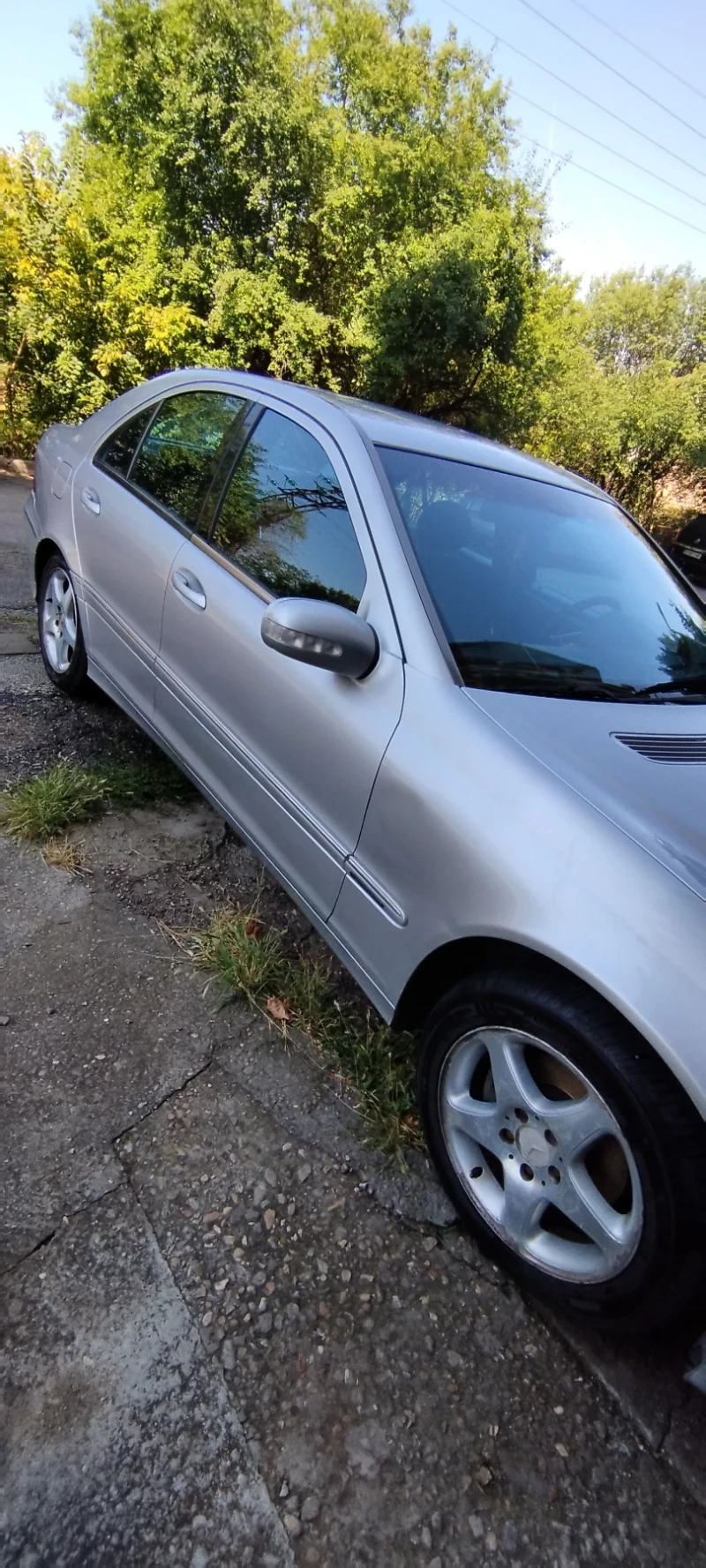 Mercedes-Benz C 220 Седан, снимка 9 - Автомобили и джипове - 47009005