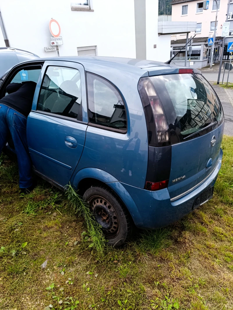 Opel Meriva, снимка 5 - Автомобили и джипове - 47455057