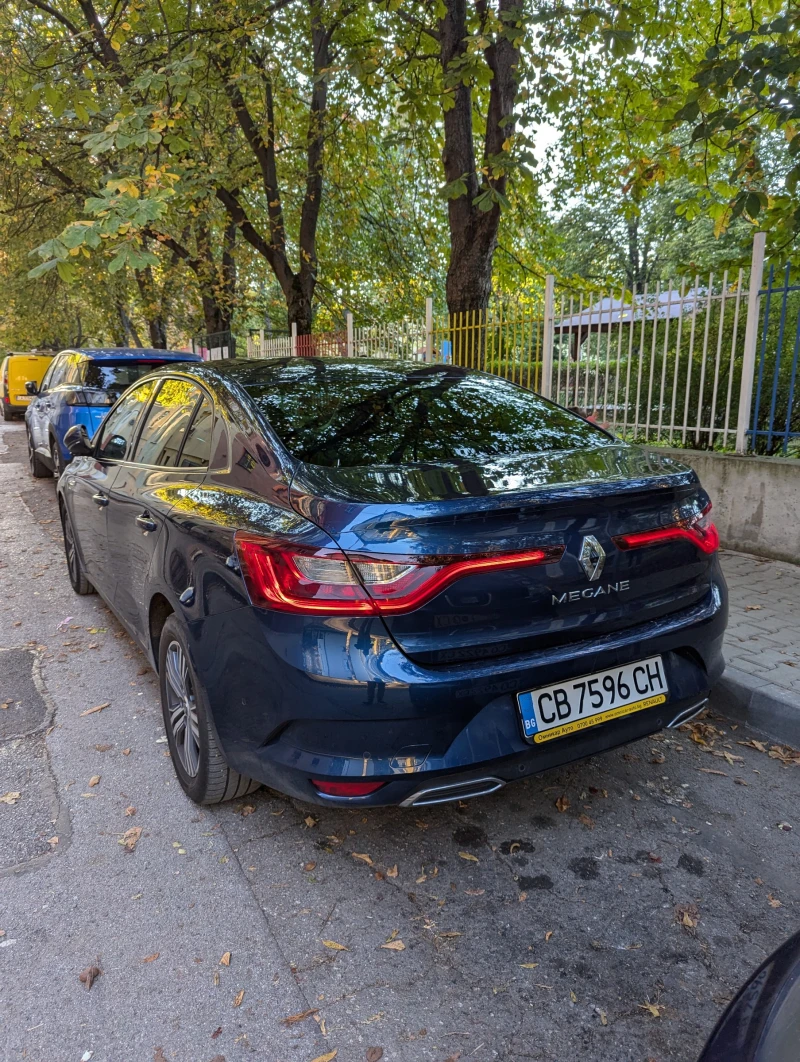 Renault Megane 1.5 Blue dCi, снимка 3 - Автомобили и джипове - 47611733