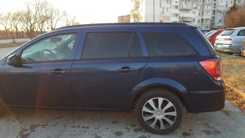 Opel Astra 1.7 cdti, снимка 11 - Автомобили и джипове - 53428266