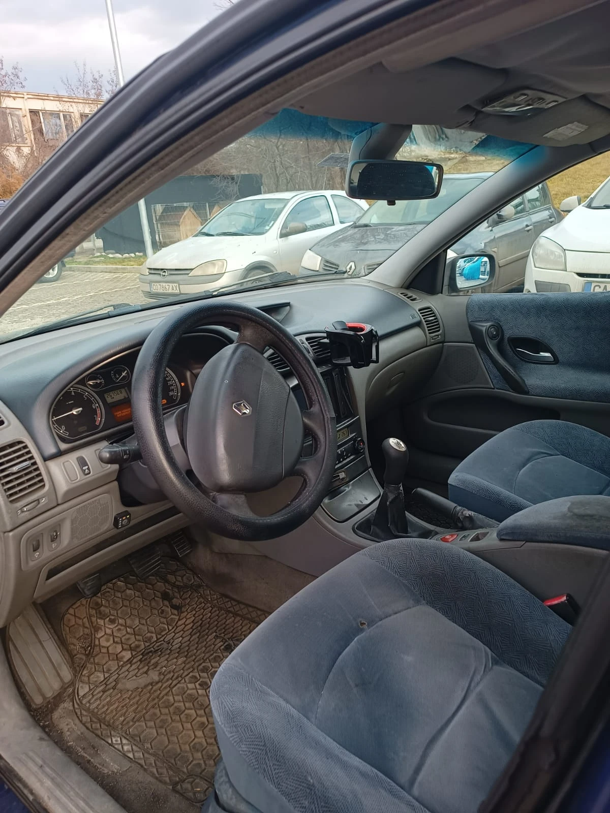 Renault Laguna 1.6 16V - изображение 4