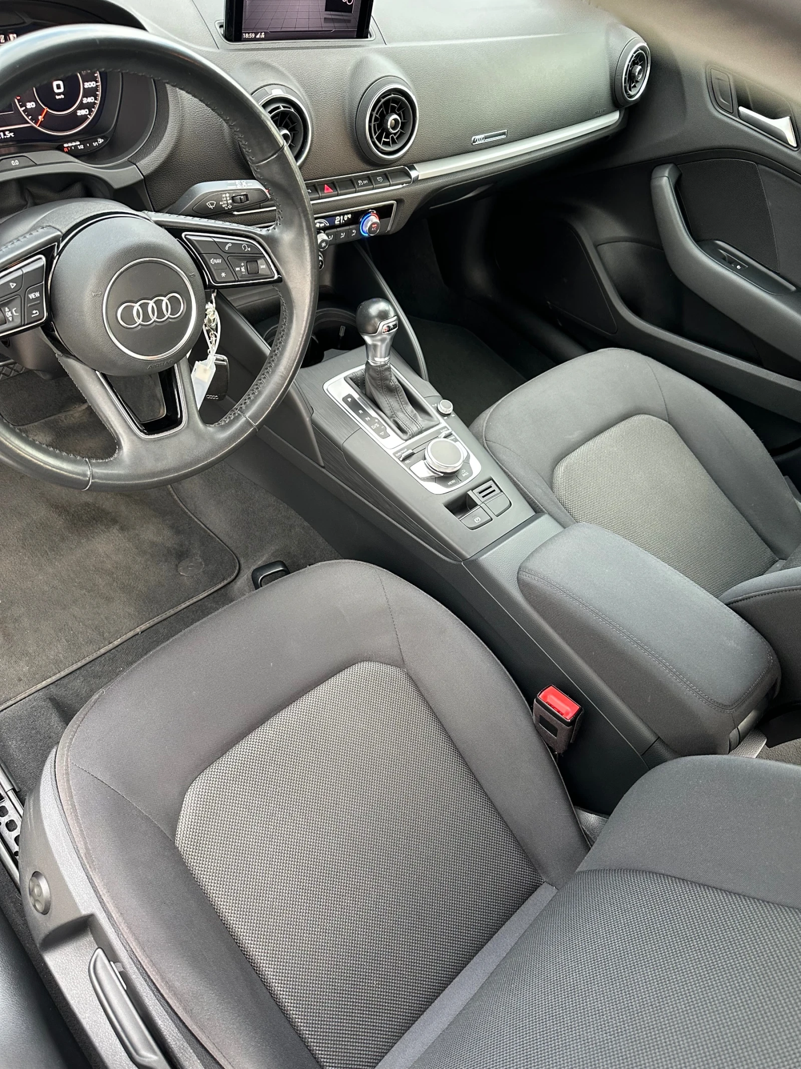 Audi A3 DIGITAL/S LINE/DISTRONIC/MATRIX/S TRONIC/2020/TOP - изображение 8