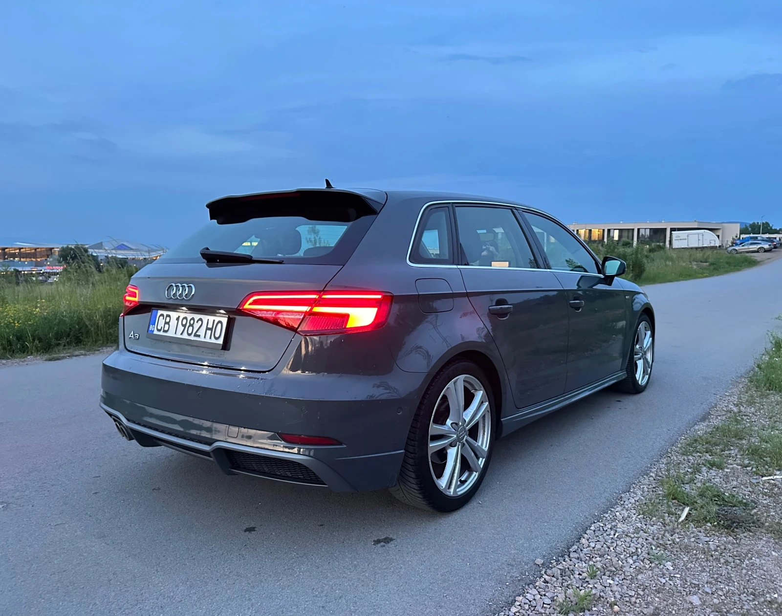 Audi A3 DIGITAL/S LINE/DISTRONIC/MATRIX/S TRONIC/2020/TOP - изображение 5