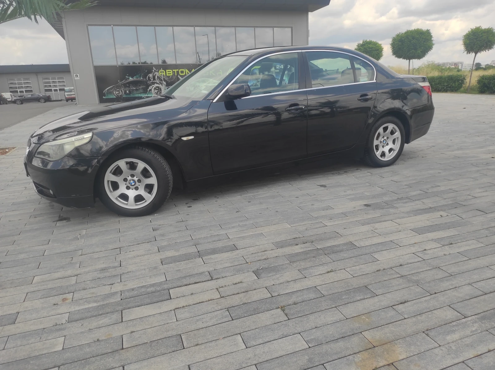 BMW 520  - изображение 7