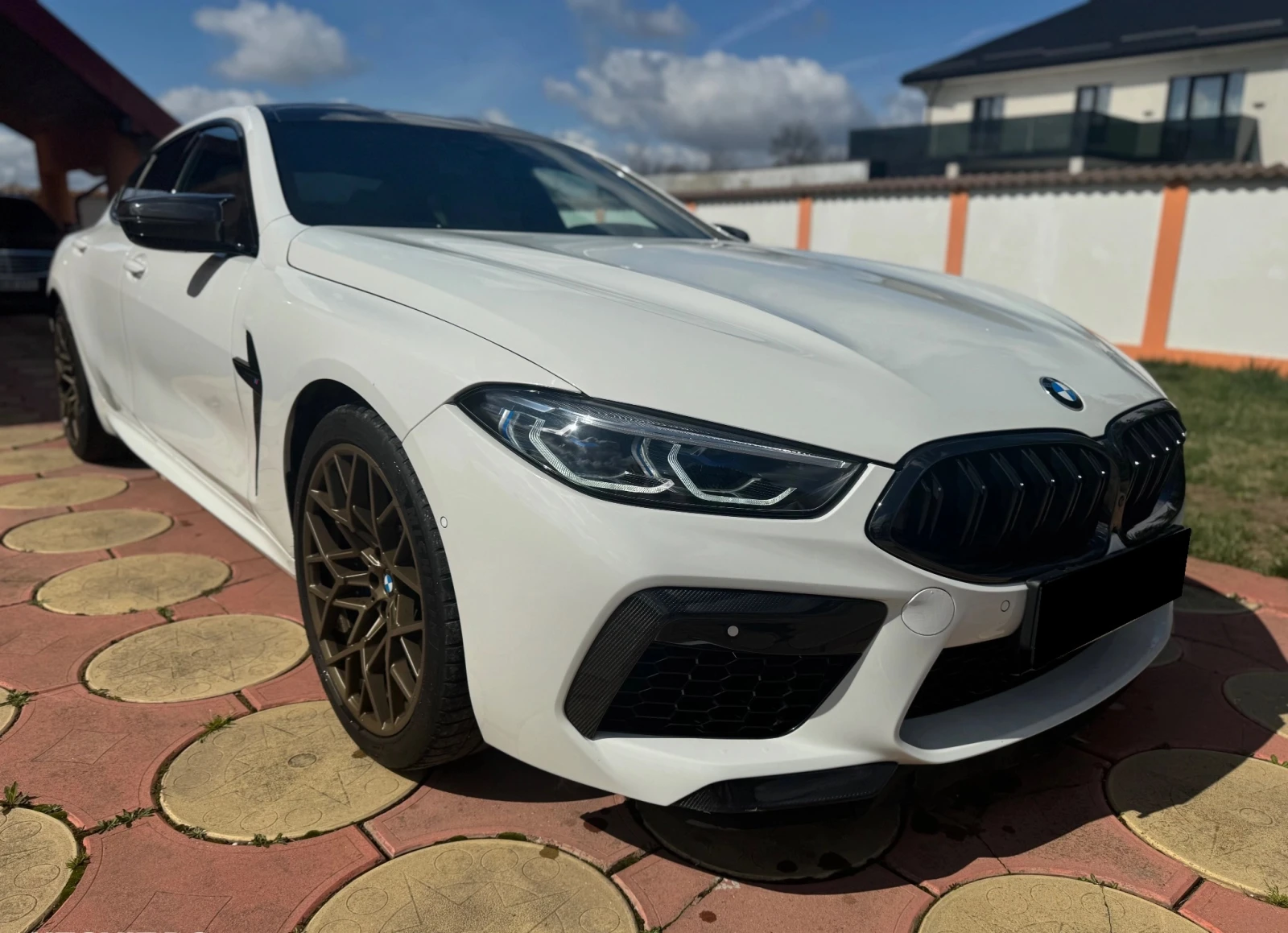 BMW M8 Competition, B/W - изображение 3