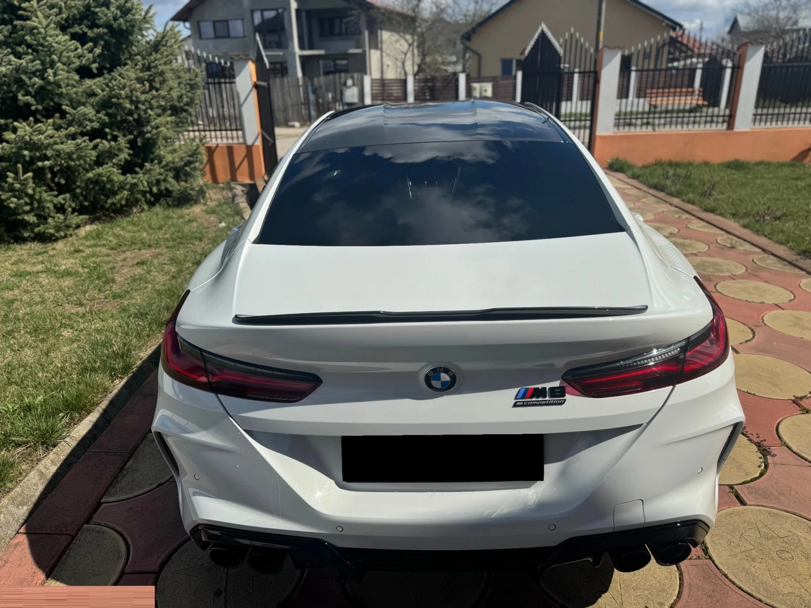 BMW M8 Competition, B/W - изображение 5