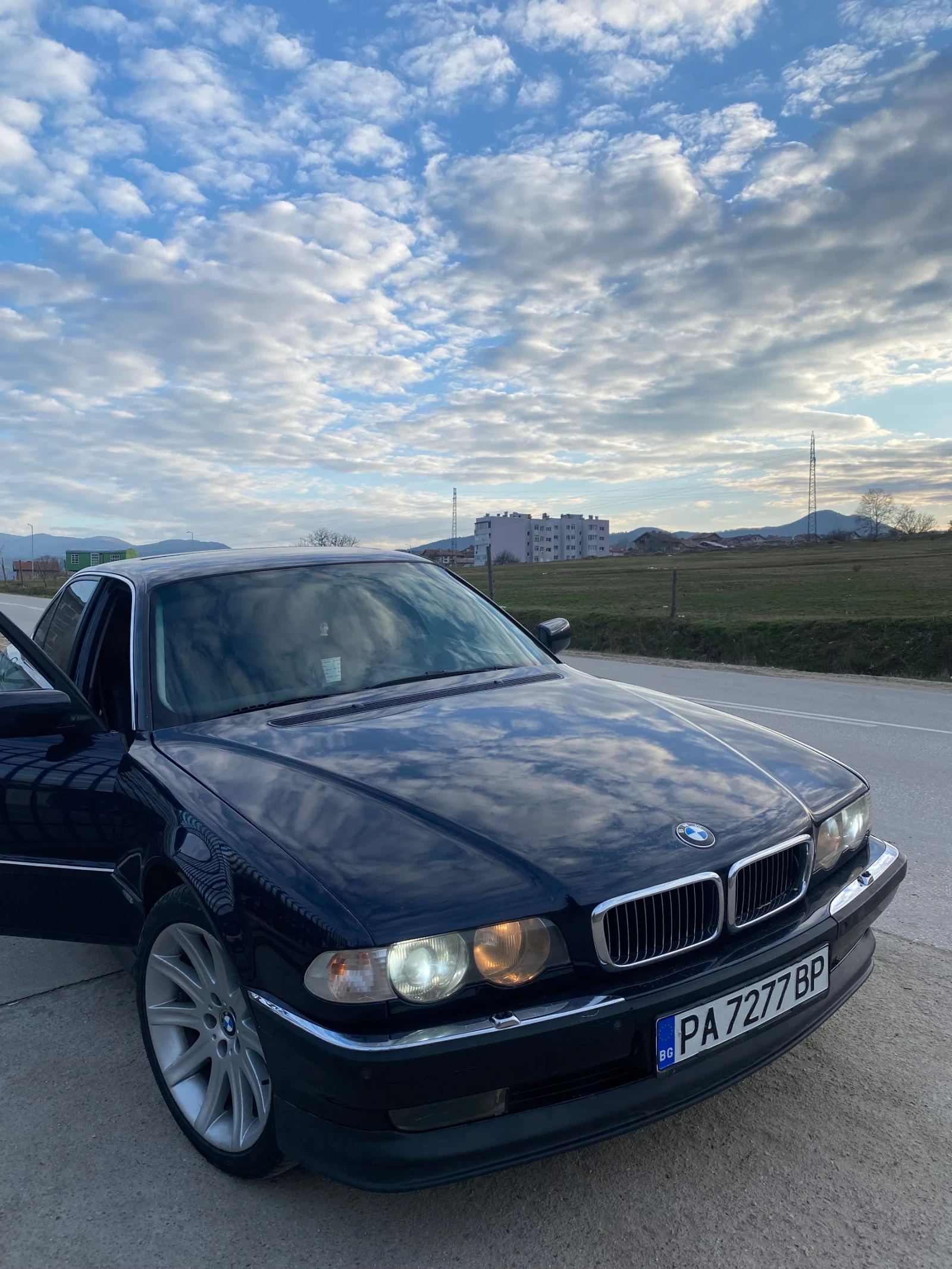 BMW 728 FACELIFT, снимка 2 - Автомобили и джипове - 54014385