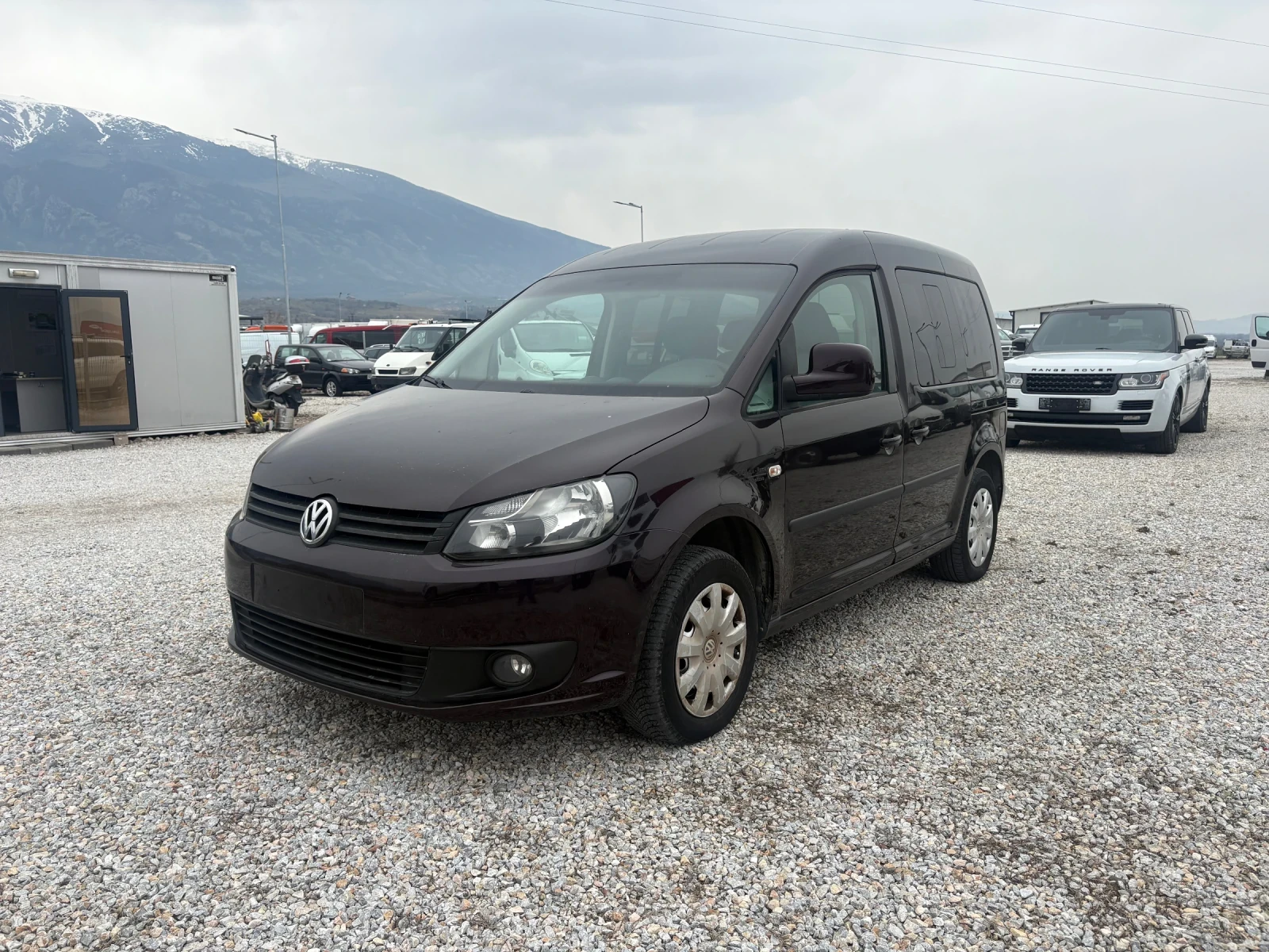 VW Caddy Автоматик, снимка 2 - Автомобили и джипове - 53739507