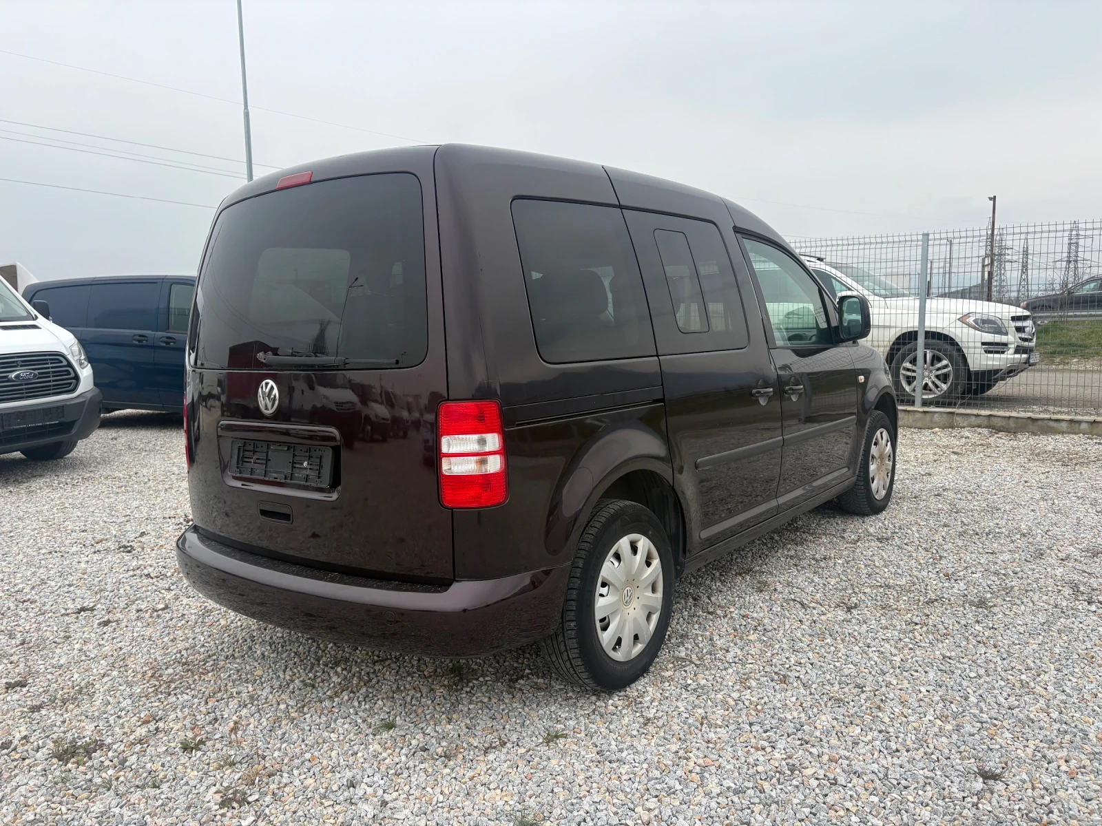 VW Caddy Автоматик, снимка 4 - Автомобили и джипове - 53739507