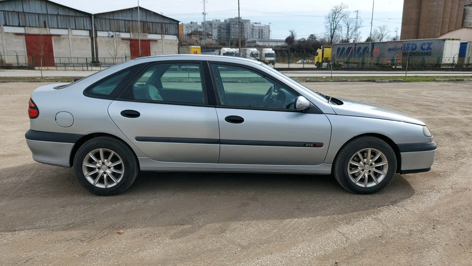Renault Laguna Laguna 1 phase 2, снимка 2 - Автомобили и джипове - 53850154