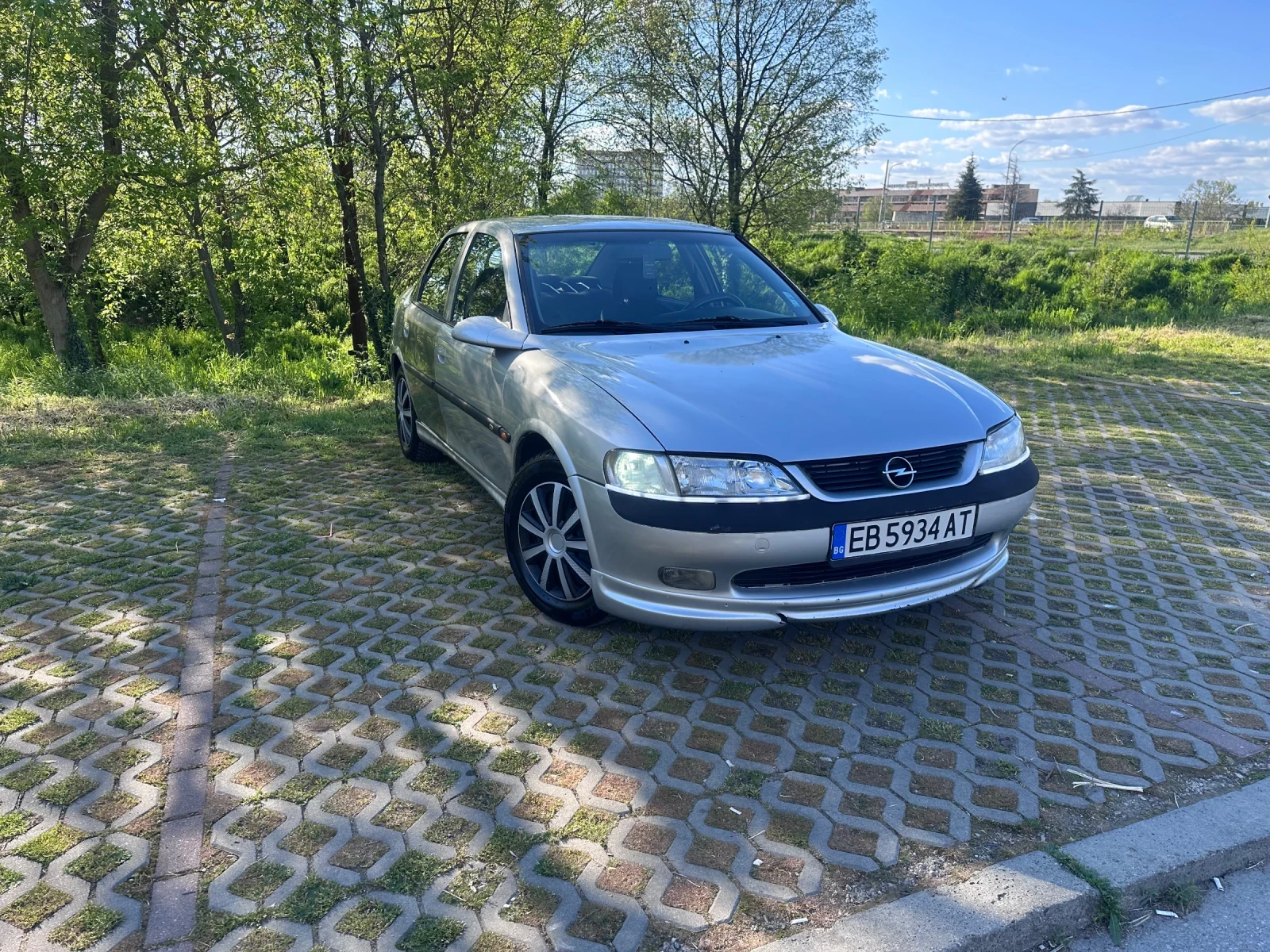 Opel Vectra 1.8 16V, снимка 4 - Автомобили и джипове - 54322918