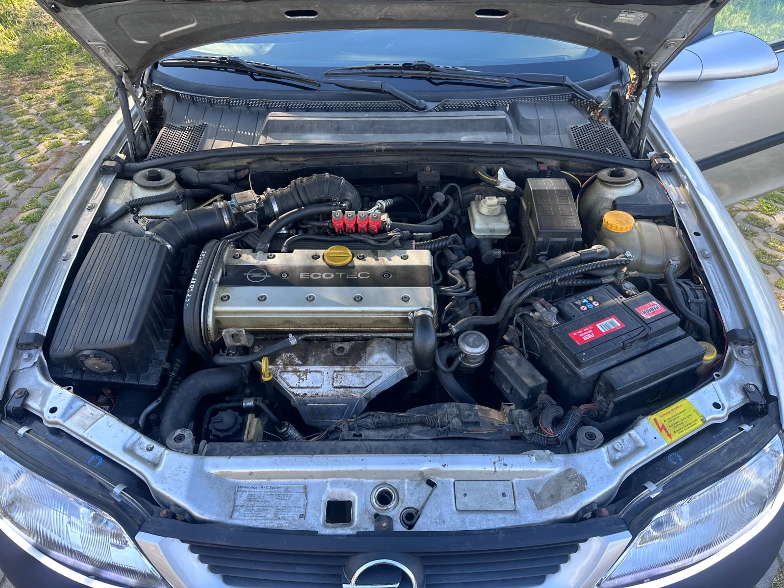 Opel Vectra 1.8 16V, снимка 12 - Автомобили и джипове - 54322918