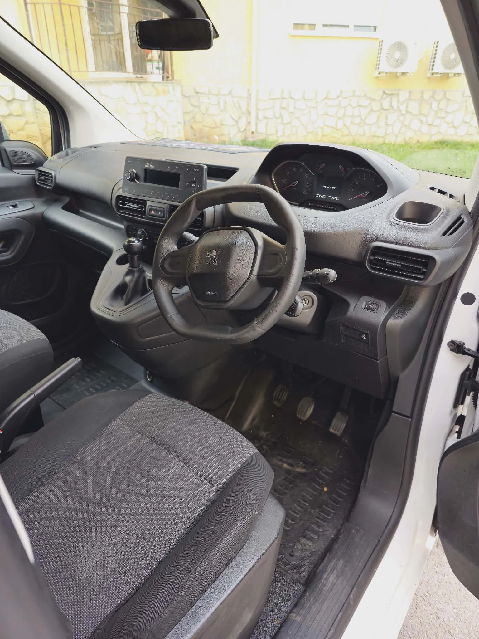Peugeot Partner, снимка 5 - Автомобили и джипове - 54391744