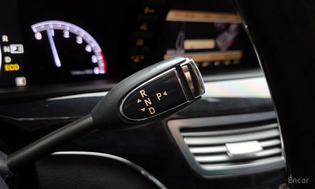 Mercedes-Benz S 320 CDI* FACELIFT* ПОДГРЕВ* ОБДУХВАНЕ* ДИСТРОНИК* , снимка 11 - Автомобили и джипове - 54742997