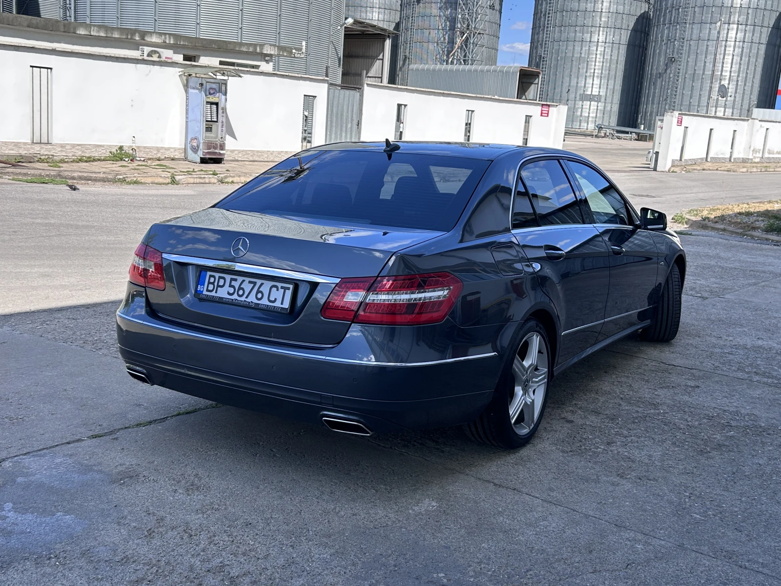 Mercedes-Benz E 350, снимка 9 - Автомобили и джипове - 55236784