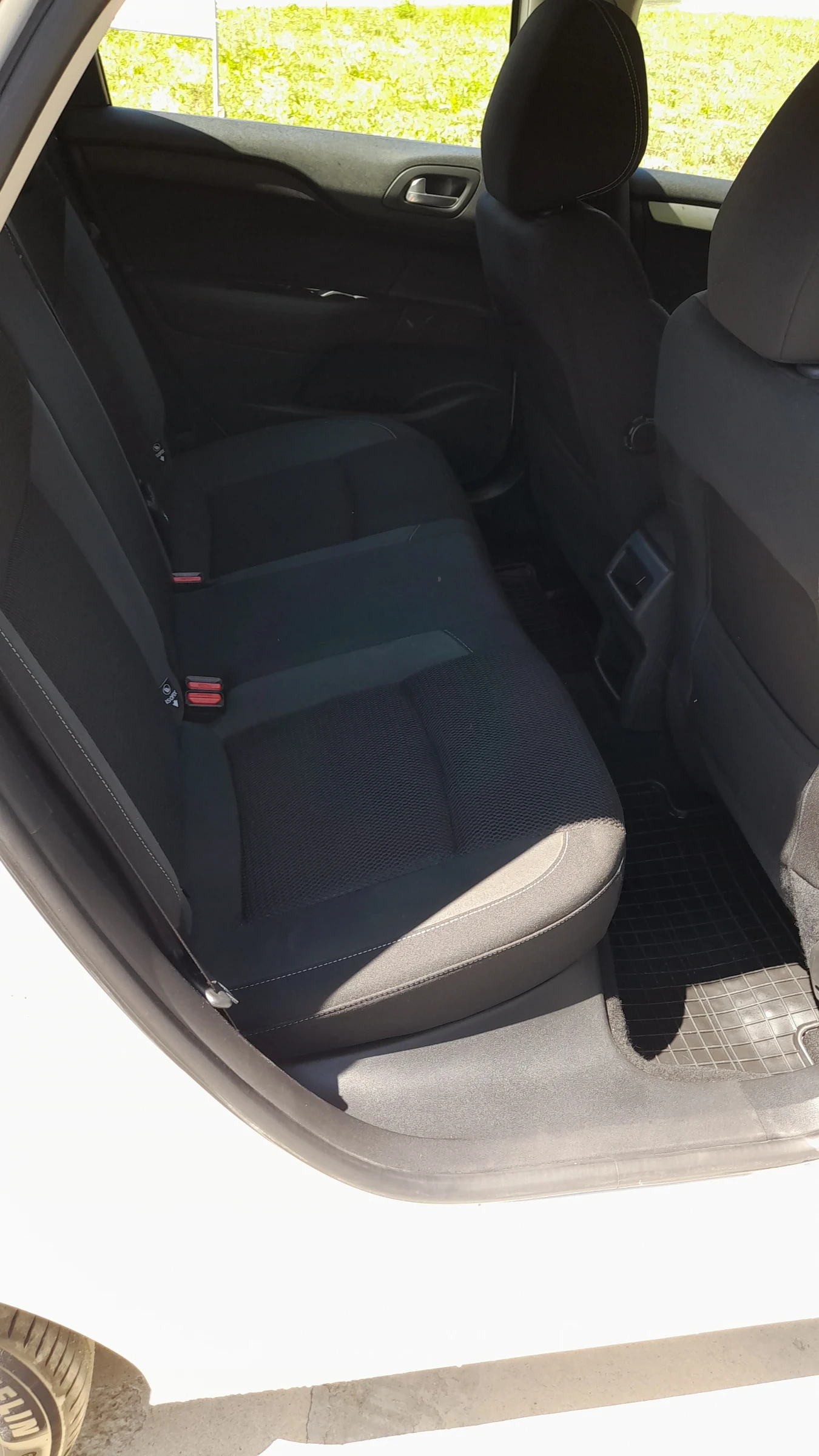 Citroen C4 1.6HDI.evro5 92kc., снимка 10 - Автомобили и джипове - 55459726