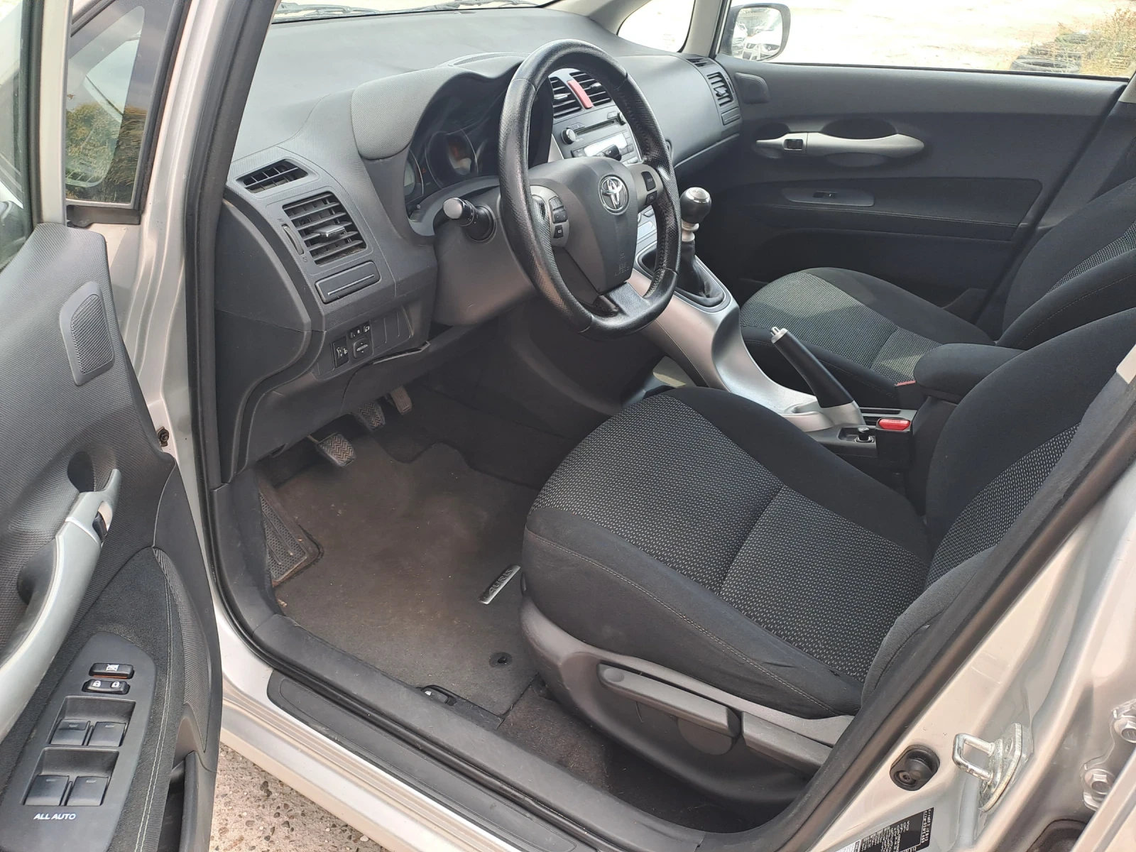 Toyota Auris 2, 0D-4D, 126кс, 6ск.FACE, EVRO5, снимка 7 - Автомобили и джипове - 55604339