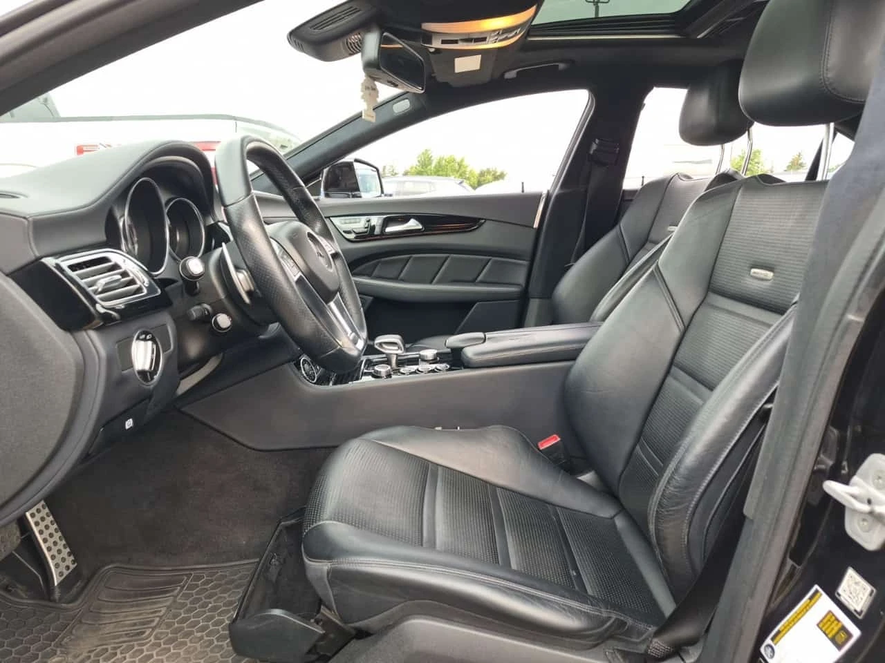 Mercedes-Benz CLS 63 AMG * АВТОКРЕДИТ БЕЗ ПЪРВОНАЧАЛНА ВНОСКА* , снимка 5 - Автомобили и джипове - 55732755