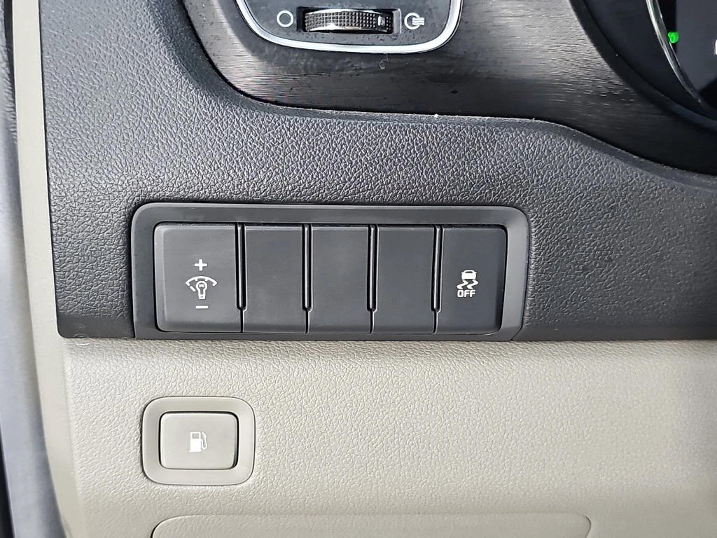 Kia Carnival КРАЙНА ЦЕНА, снимка 16 - Автомобили и джипове - 56024525
