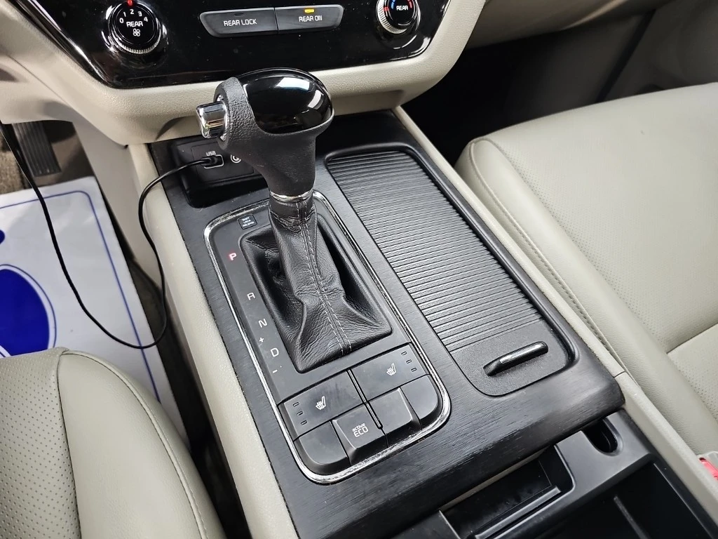 Kia Carnival КРАЙНА ЦЕНА, снимка 8 - Автомобили и джипове - 56024525