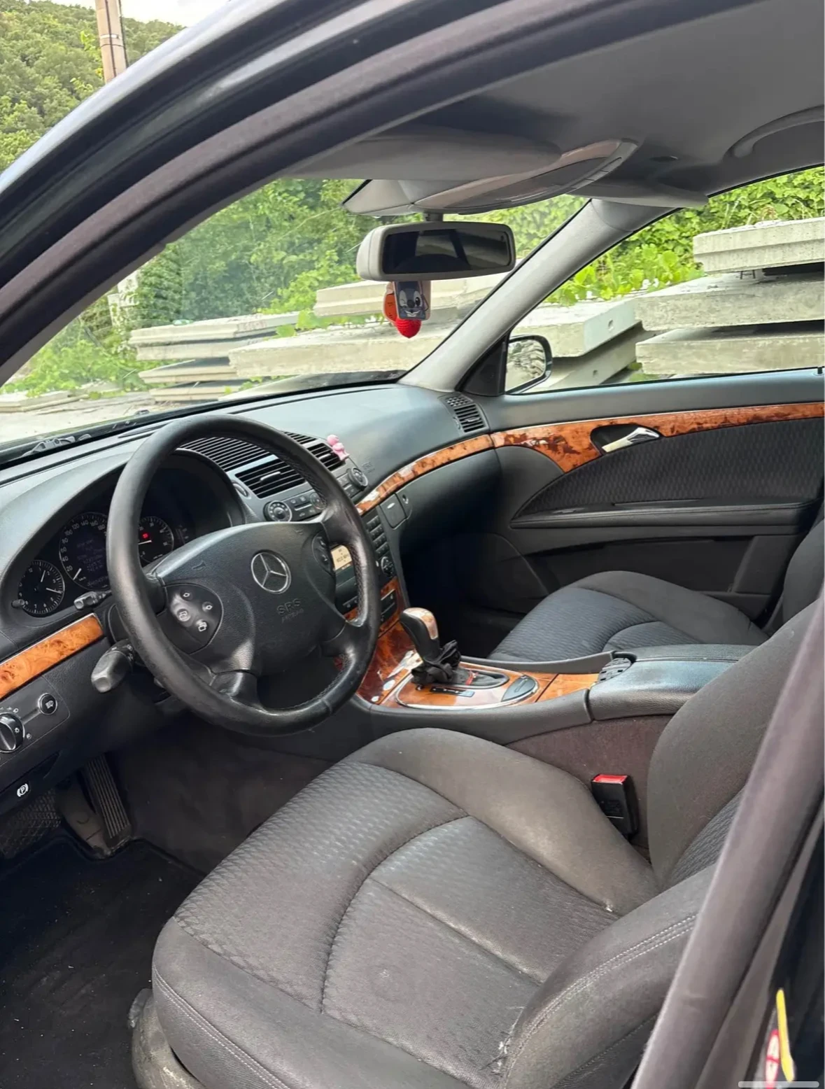 Mercedes-Benz E 270, снимка 10 - Автомобили и джипове - 56452880