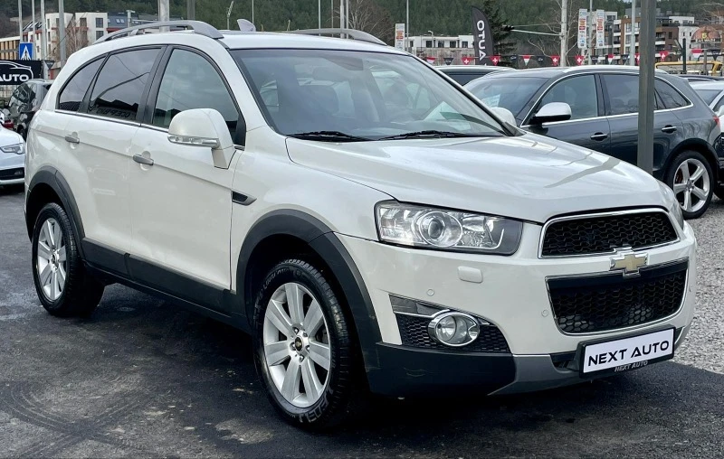 Chevrolet Captiva 2.2D 184HP 4X4 КОЖА НАВИ, снимка 3 - Автомобили и джипове - 44516349