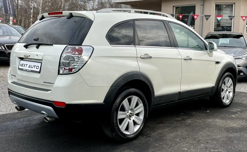 Chevrolet Captiva 2.2D 184HP 4X4 КОЖА НАВИ, снимка 5 - Автомобили и джипове - 44516349