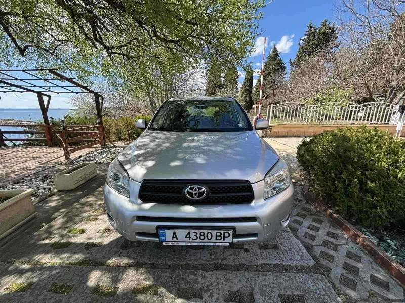 Toyota Rav4 2, 2 D4D 4x4, снимка 1 - Автомобили и джипове - 48077837