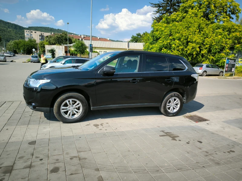 Mitsubishi Outlander, снимка 3 - Автомобили и джипове - 52661759
