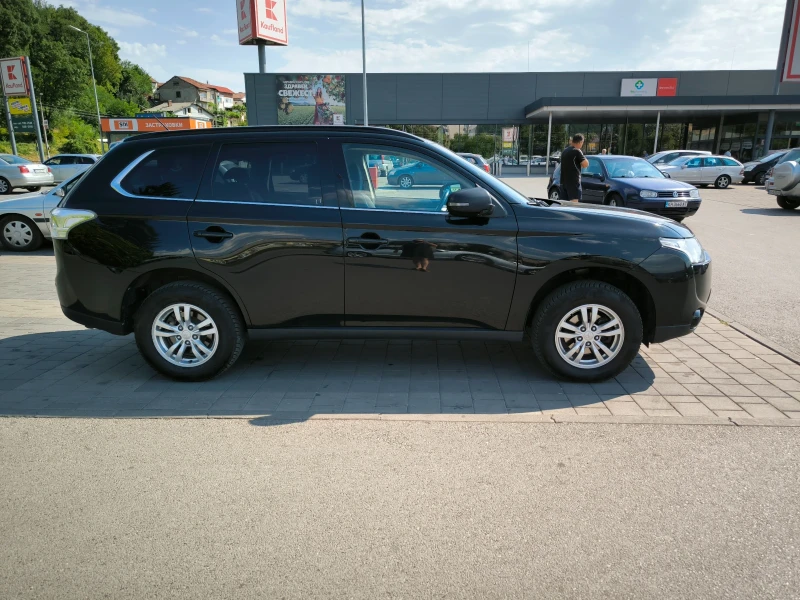 Mitsubishi Outlander, снимка 2 - Автомобили и джипове - 52661759