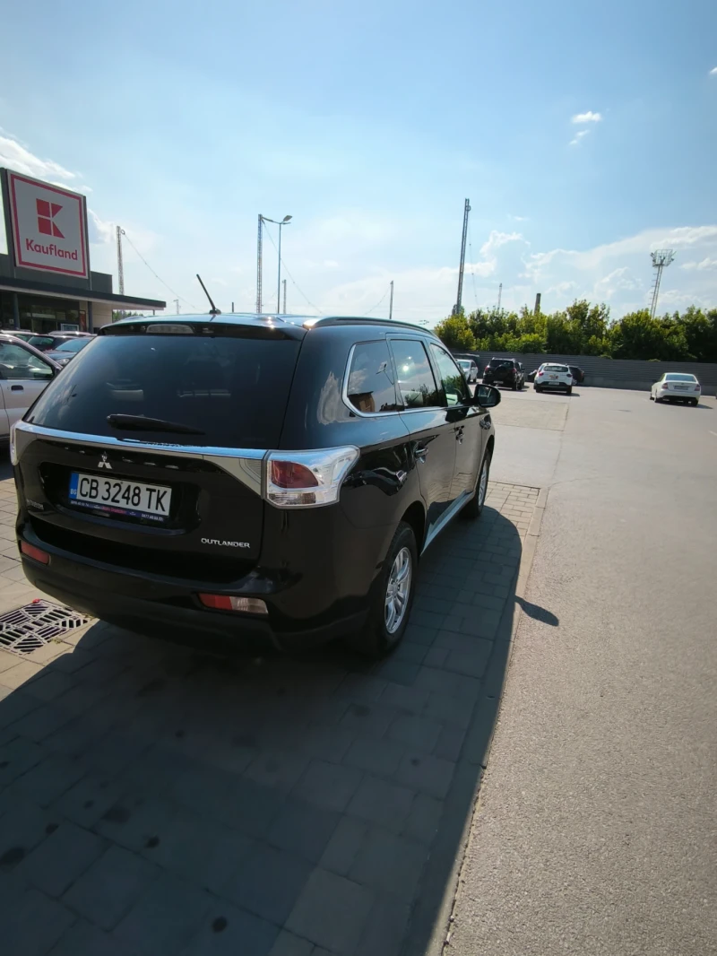 Mitsubishi Outlander, снимка 6 - Автомобили и джипове - 52661759