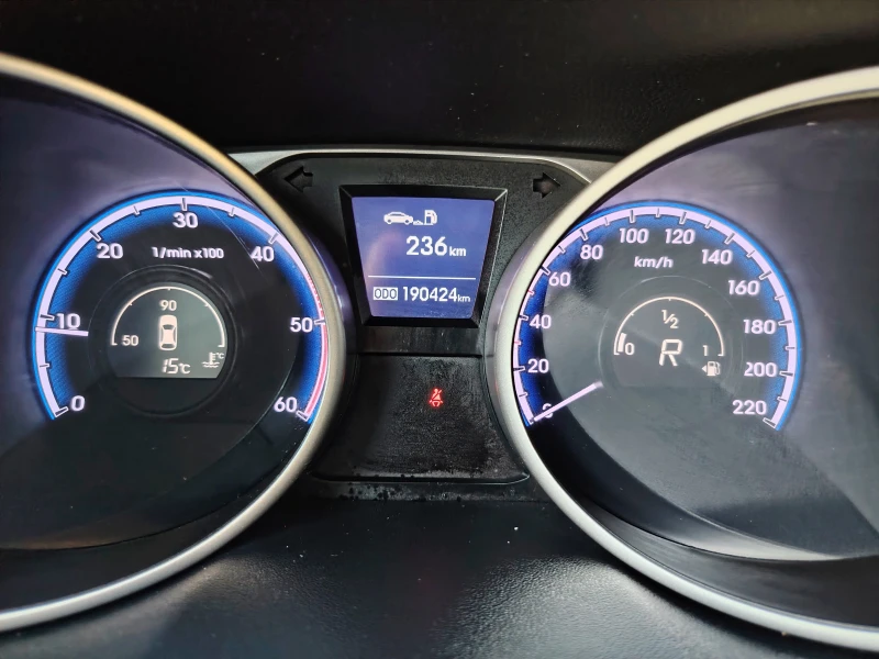 Hyundai IX35 2.0crdi 184кс./Keyless Go /АВТОМАТ/4WD/ПОДГРЕВ/, снимка 11 - Автомобили и джипове - 52257691