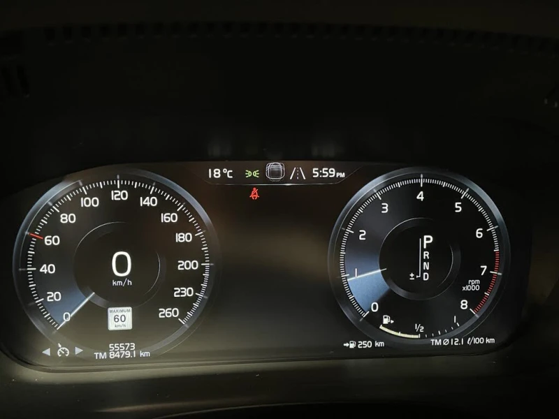 Volvo XC60 B6* R-Design* АвтоКредит* (ЦЕНА ДО БГ), снимка 13 - Автомобили и джипове - 53456375