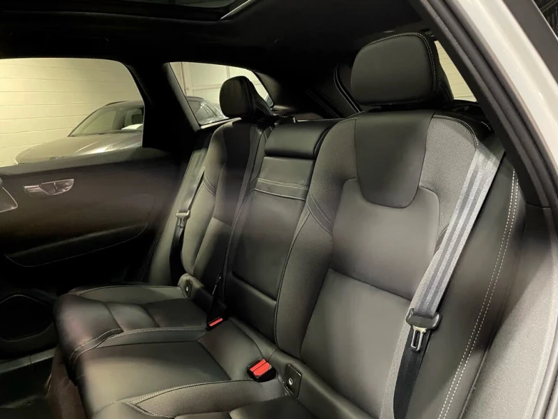 Volvo XC60 B6* R-Design* АвтоКредит* (ЦЕНА ДО БГ), снимка 17 - Автомобили и джипове - 53456375