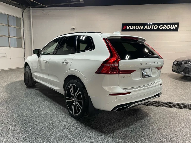 Volvo XC60 B6* R-Design* АвтоКредит* (ЦЕНА ДО БГ), снимка 3 - Автомобили и джипове - 53456375