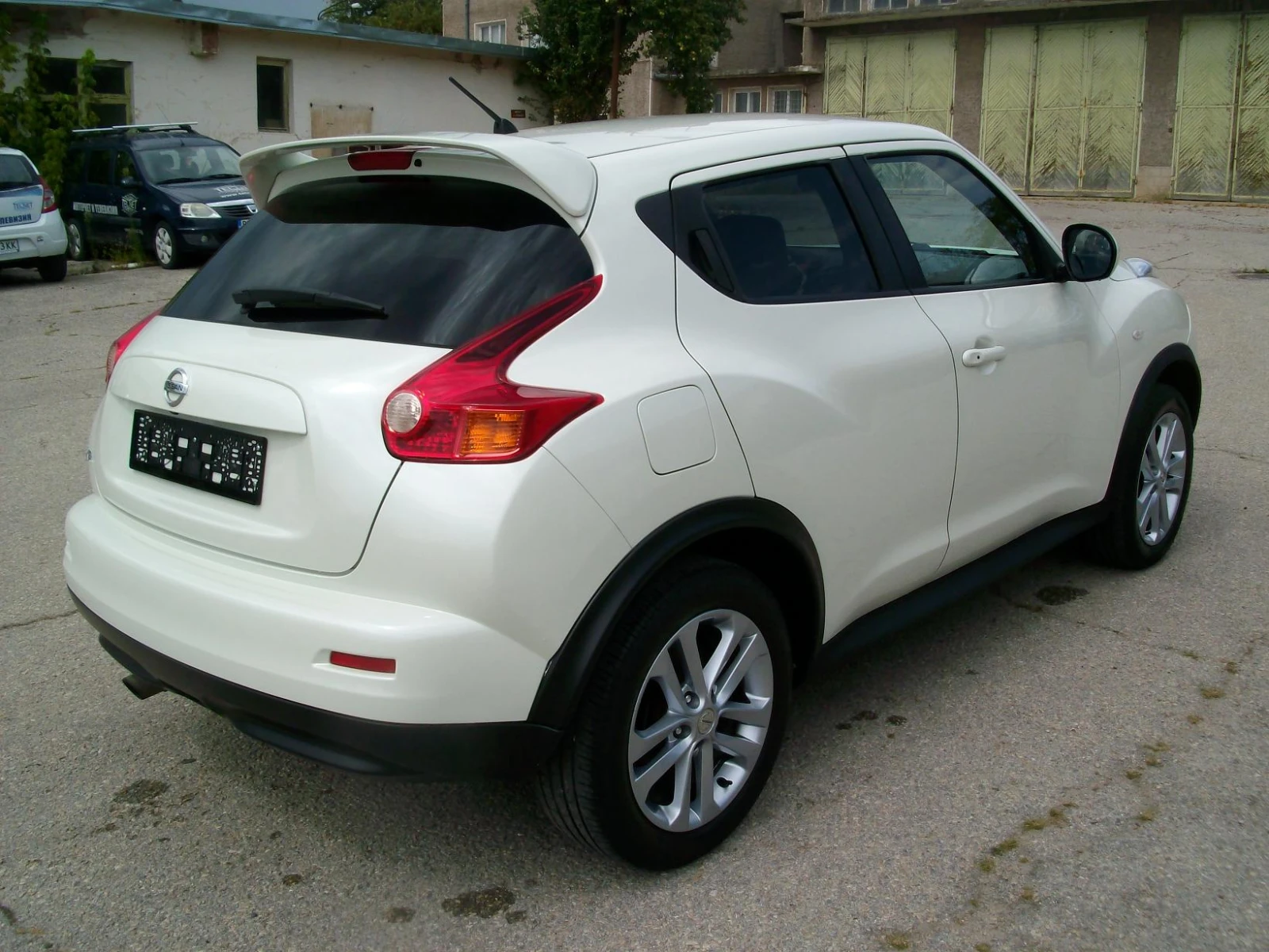 Nissan Juke 1.6i Turbo 4x4 Avtomat ITALIQ 183 000 km           - изображение 4