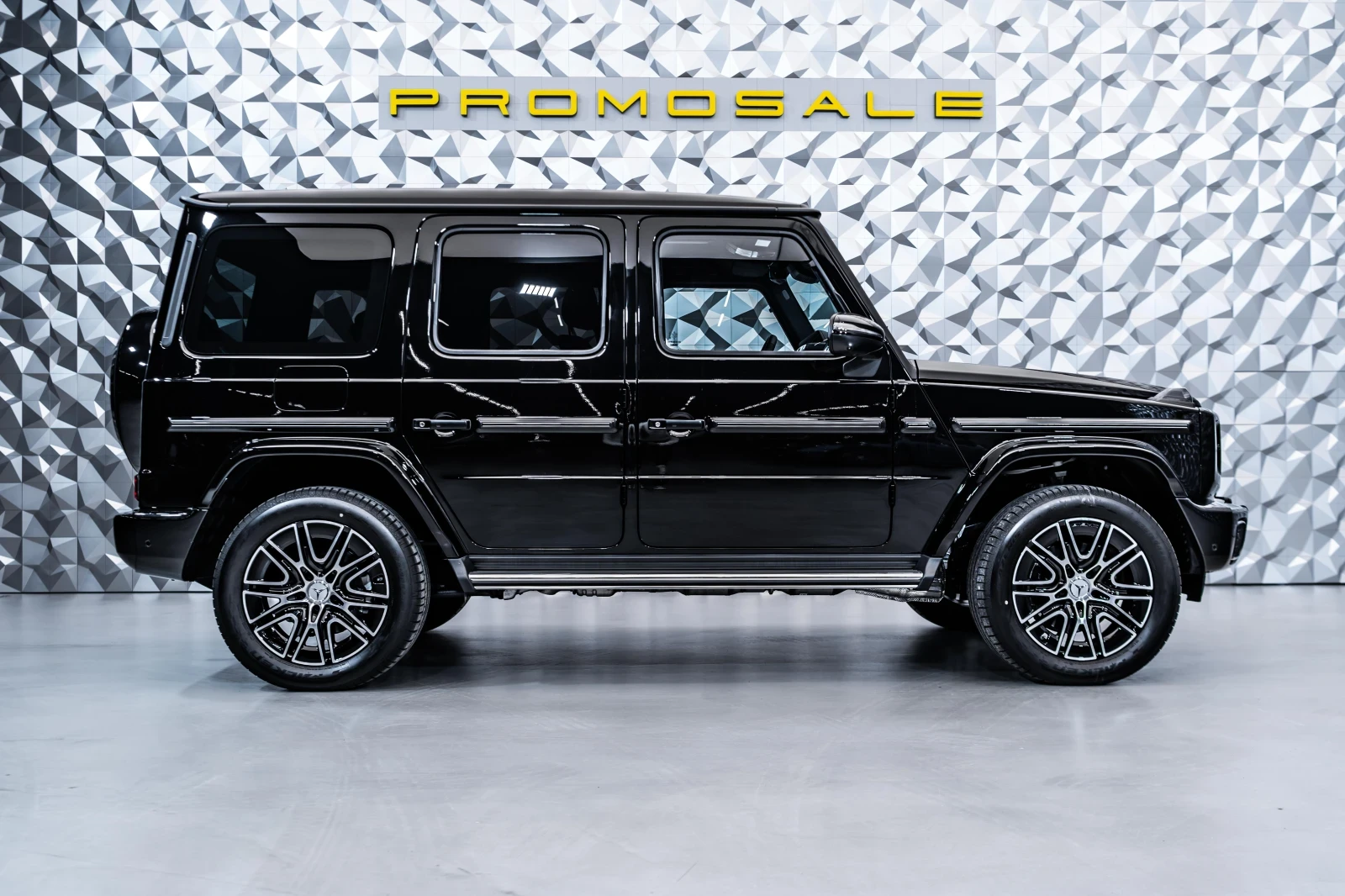 Mercedes-Benz G 450 d 4M AMG* Night* Pano* Burm - изображение 6