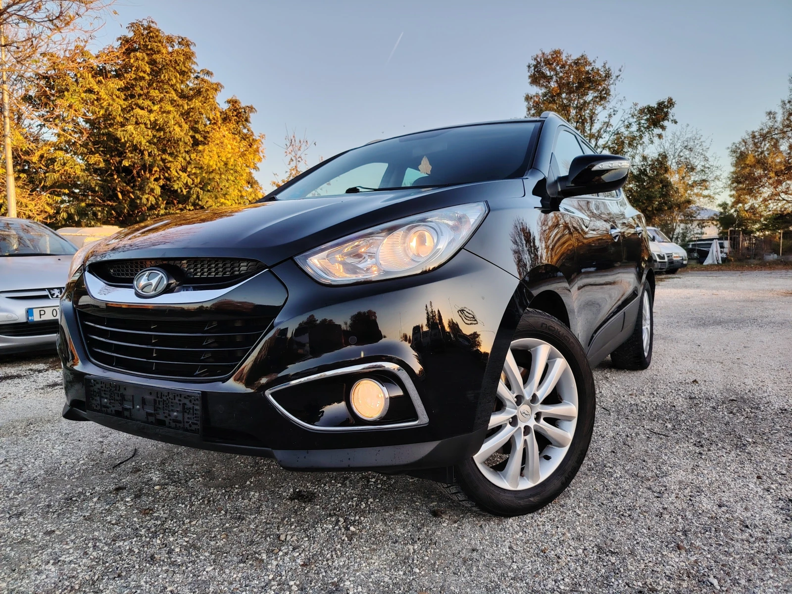 Hyundai IX35 2.0crdi 184кс./Keyless Go /АВТОМАТ/4WD/ПОДГРЕВ/ - изображение 3