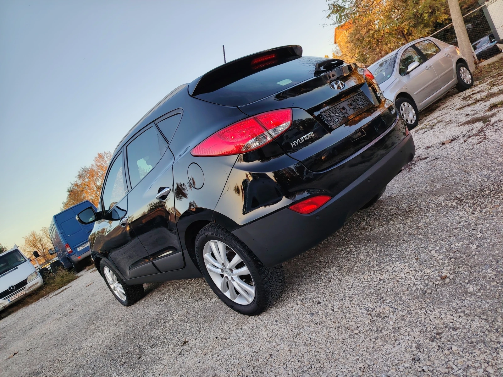 Hyundai IX35 2.0crdi 184кс./Keyless Go /АВТОМАТ/4WD/ПОДГРЕВ/ - изображение 8