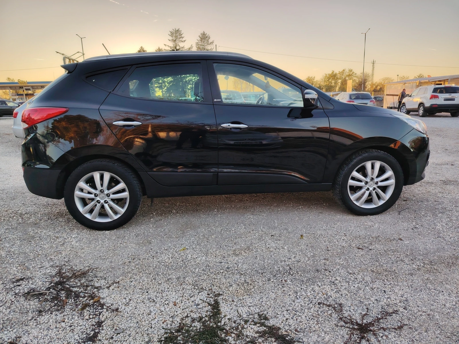 Hyundai IX35 2.0crdi 184кс./Keyless Go /АВТОМАТ/4WD/ПОДГРЕВ/ - изображение 5