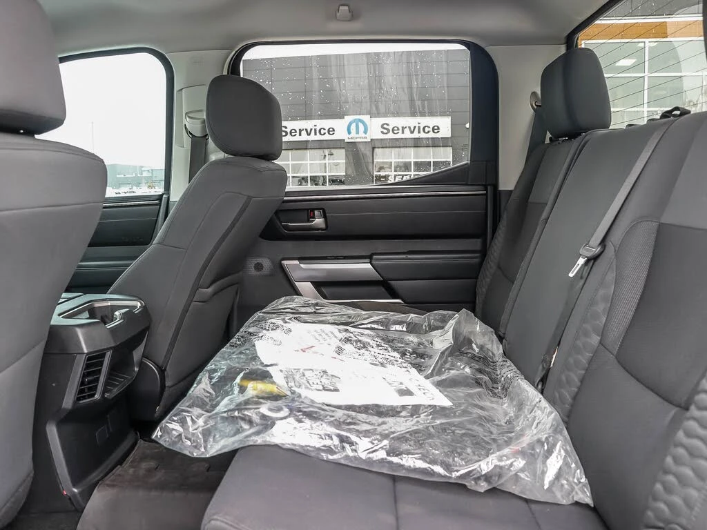 Toyota Tundra, снимка 13 - Автомобили и джипове - 53862224