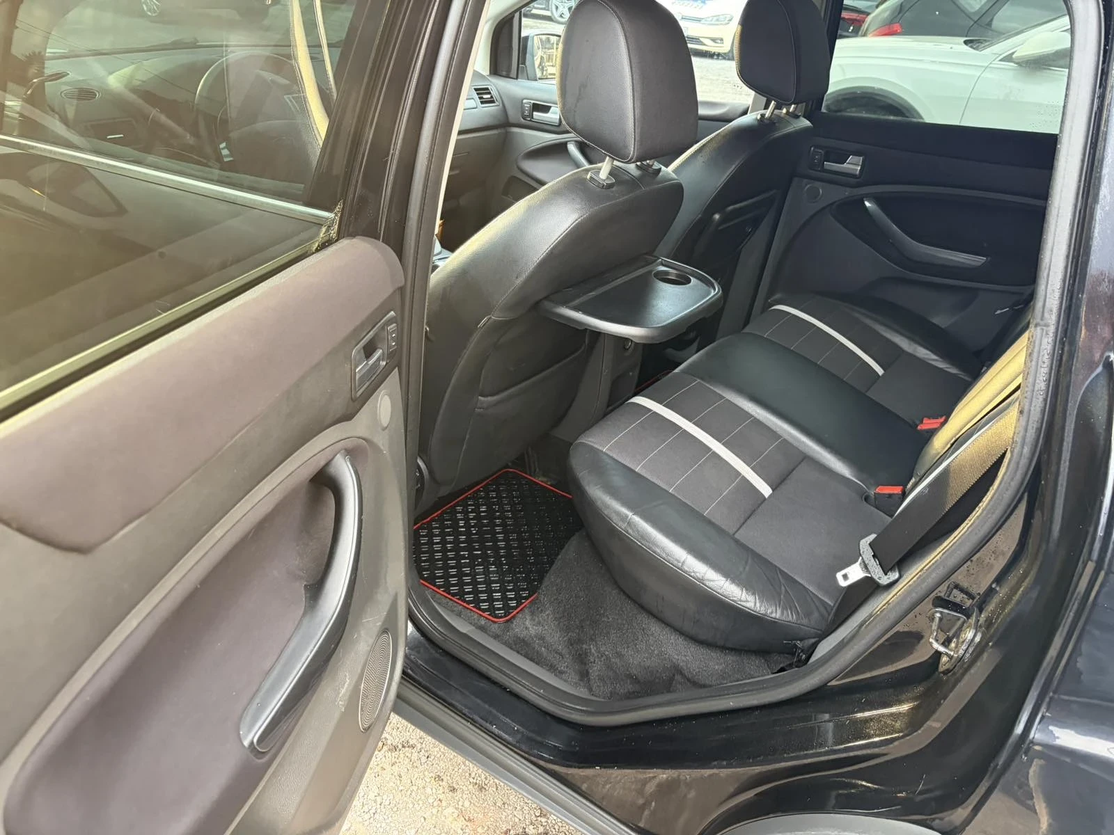 Ford Kuga, снимка 14 - Автомобили и джипове - 53977327