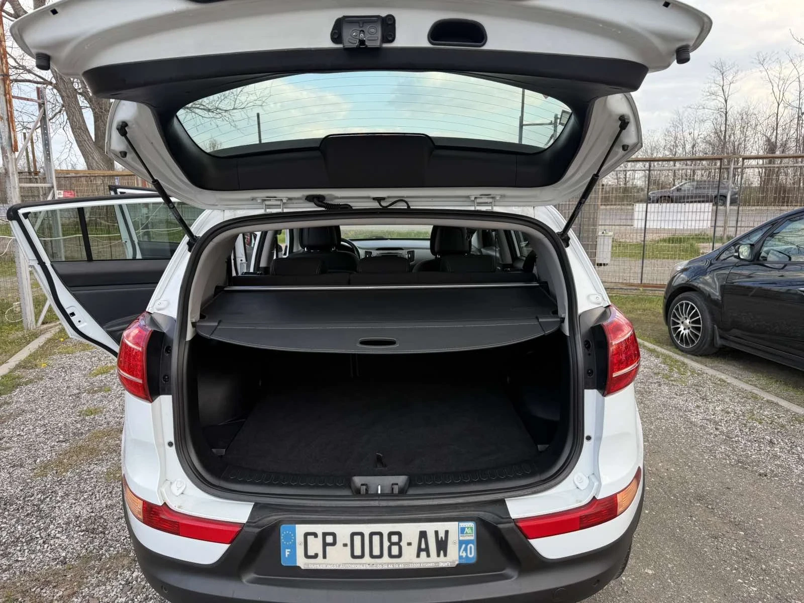 Kia Sportage 1.7 CRDI Eco Dynamic, снимка 15 - Автомобили и джипове - 53984779